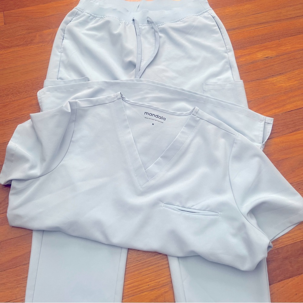 Mandala scrub set. Medium top and small jogger style pants